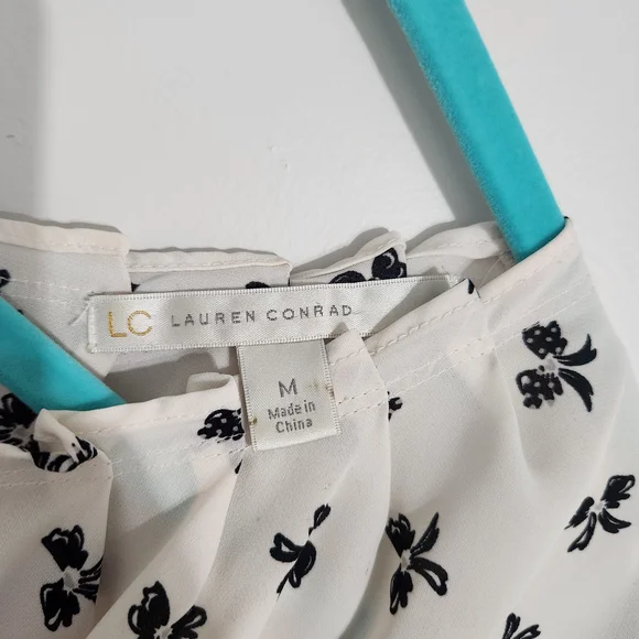 LC Lauren Conrad Cream Blouse with Black Bow Pattern, size M - Picture 3 of 7